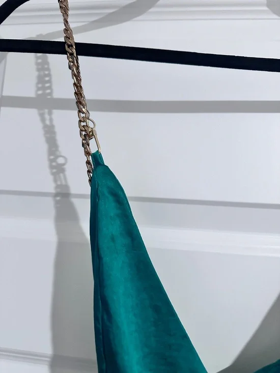 Showpo Chain Strap Plunge Bias Cut Satin Maxi Dress - Emerald Green - Size 6 - Picture 2 of 6